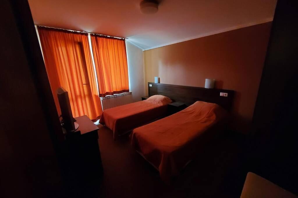 Двете Къщи В Планината Vila Beli Osŭm Exterior foto