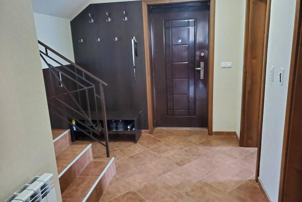 Двете Къщи В Планината Vila Beli Osŭm Exterior foto